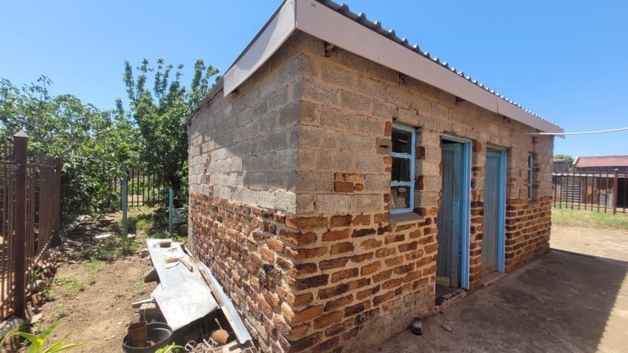 2 Bedroom Property for Sale in Botshabelo Free State